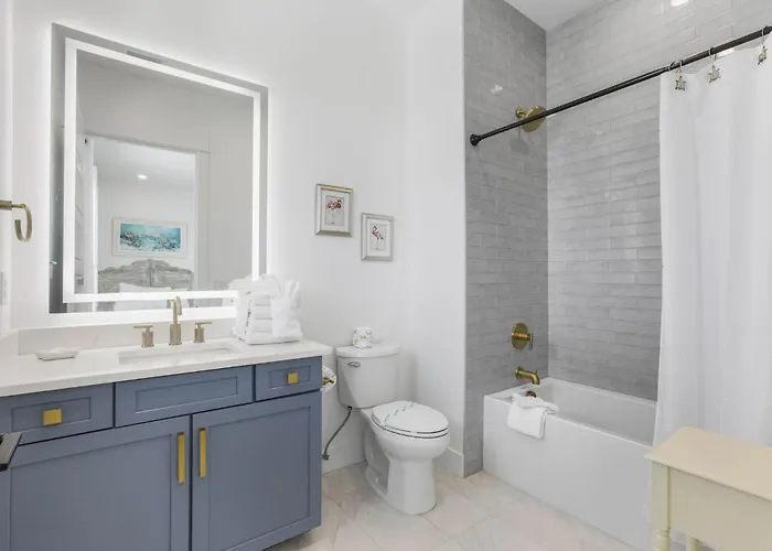 Blessing- Pool Elevator Sleeps 16 Six Bedrooms 6 Baths