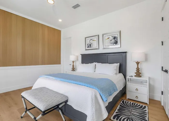 Holiday home Blessing- Pool Elevator Sleeps 16 Six Bedrooms 6 Baths