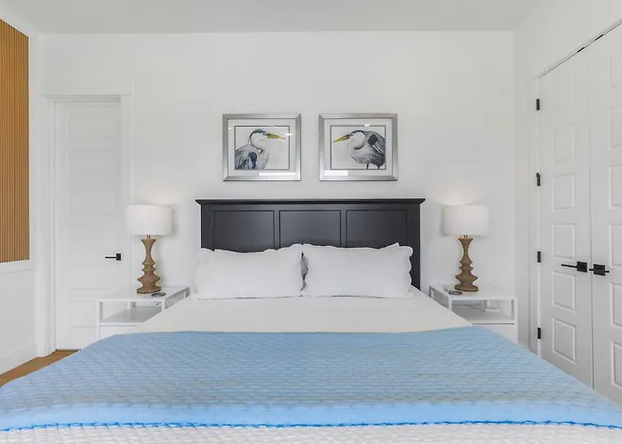 Blessing- Pool Elevator Sleeps 16 Six Bedrooms 6 Baths