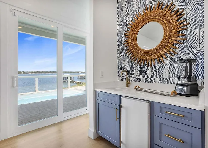 Holiday home Blessing- Pool Elevator Sleeps 16 Six Bedrooms 6 Baths
